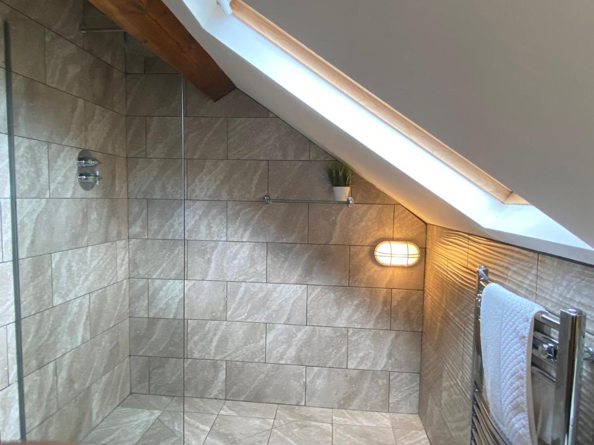 Betsey Trotwood. Historic Stylish 2-Bed Cottage. Blundeston Dış mekan fotoğraf